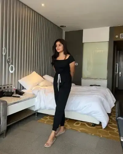 Call Girls Mandrem Cash On Delivery